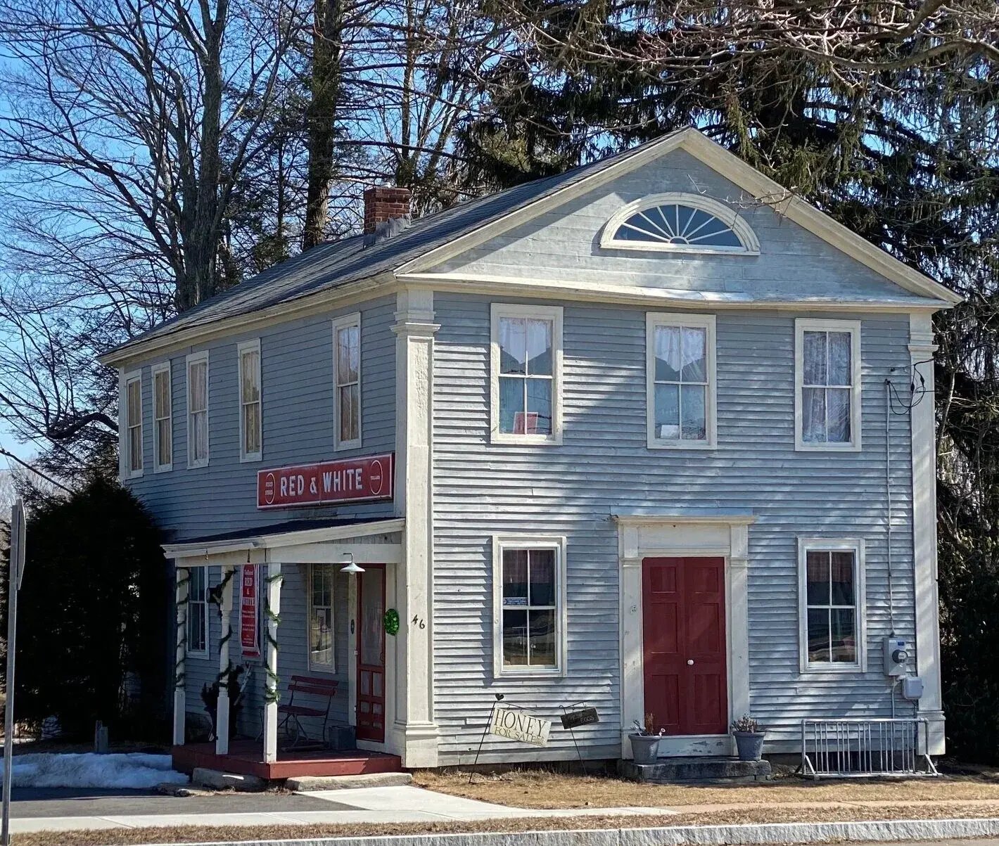 Tolland Red and White